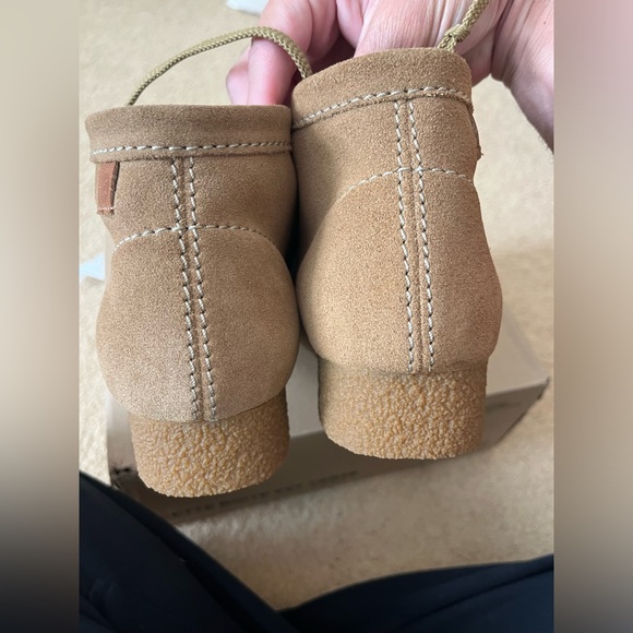 New in box unused men's Clark chukka boot size US 10.5 - Picture 5 of 9